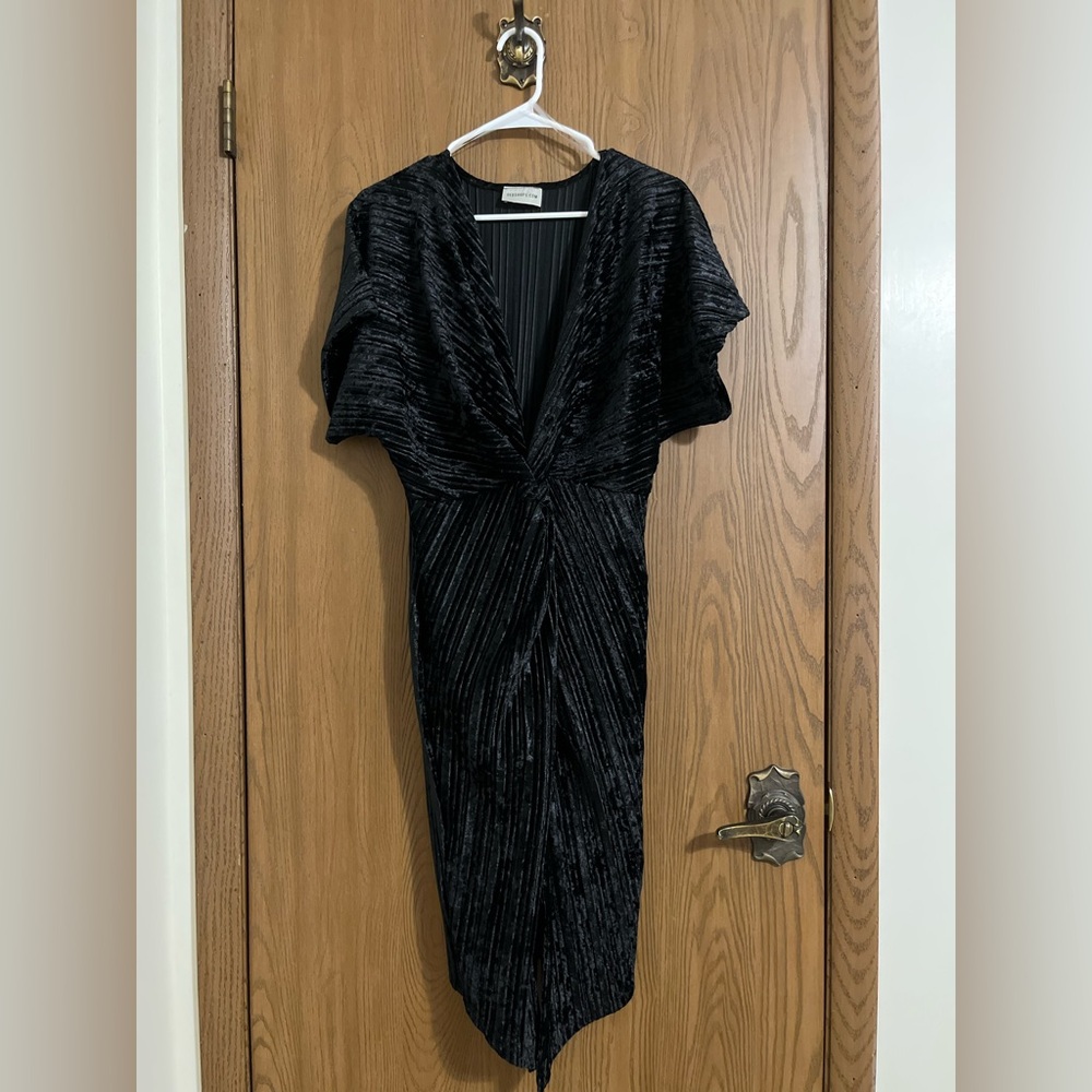 *NWOT* Debshops Elegant Black Velvet Ruched Twist Front Dress